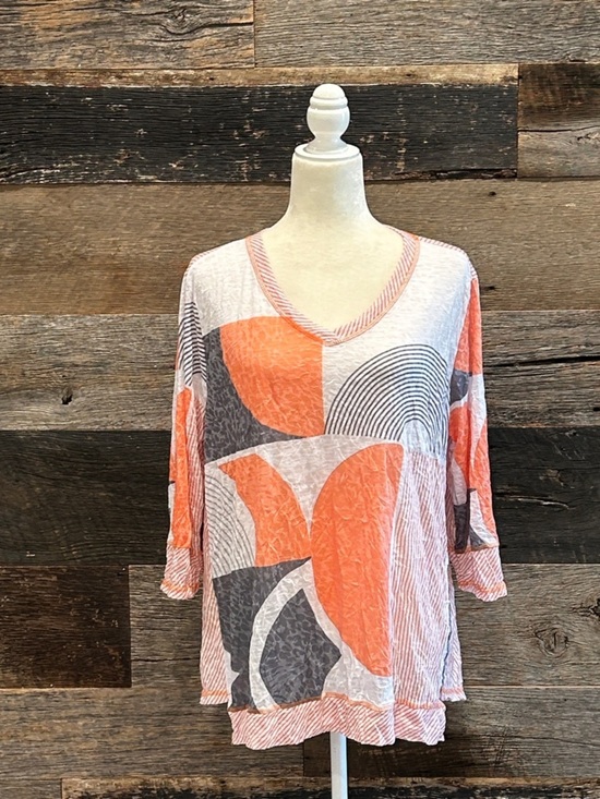 CW Carine Tops - CW Carine Lightweight V-neck Top. 1X